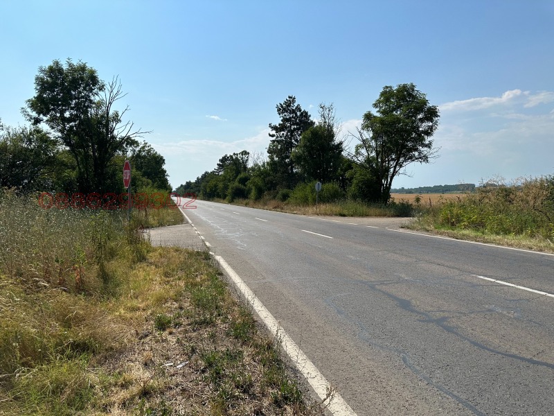 Продава ЗЕМЕДЕЛСКА ЗЕМЯ в област София, с. Мусачево - 3.068 дка / 76 700 € » 150 012.16 лв.