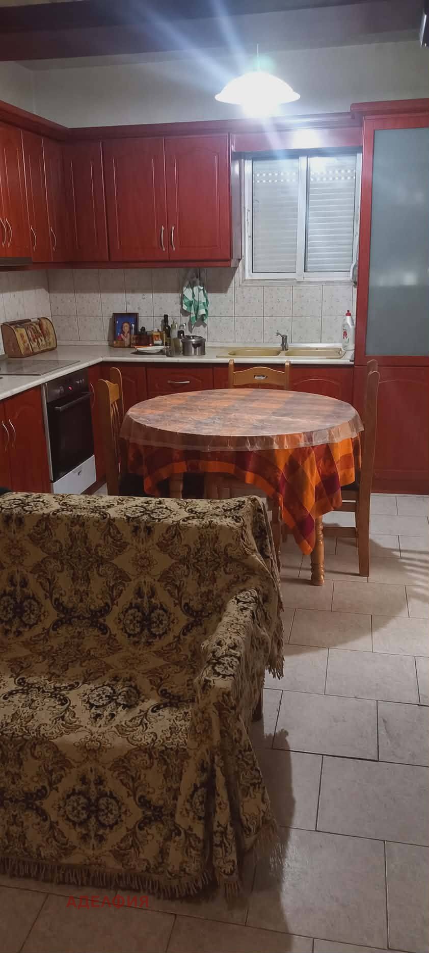Продава КЪЩА, Извън страната, област Извън страната