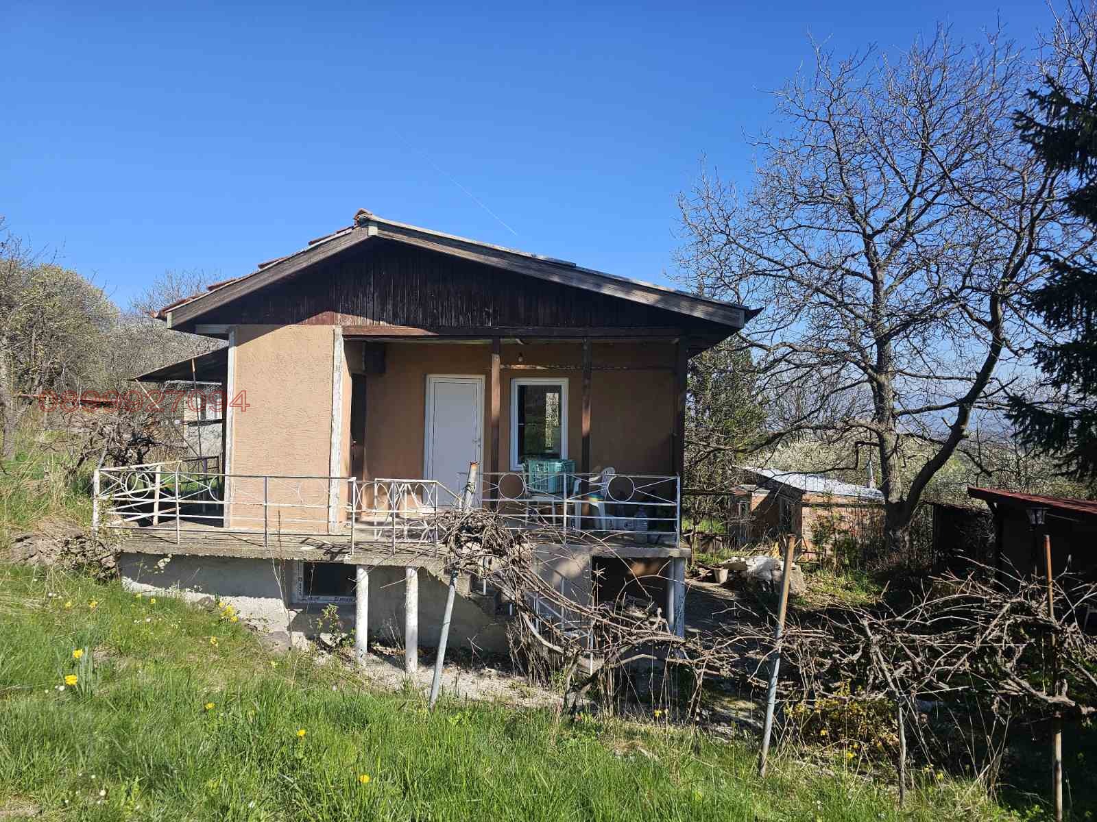 Продава КЪЩА, с. Вакарел, област София област