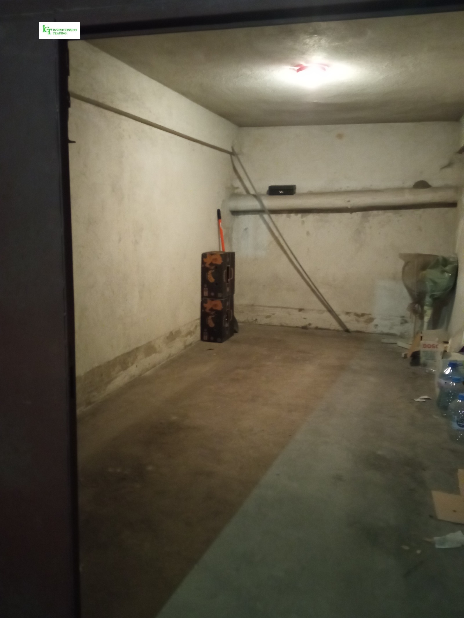 Продава ГАРАЖ, ПАРКОМЯСТО, гр. София, Изток