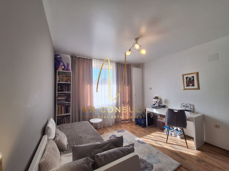 Na prodej  3+ ložnice Sofia , Iztok , 200 m2 | 61508694 - obraz [8]