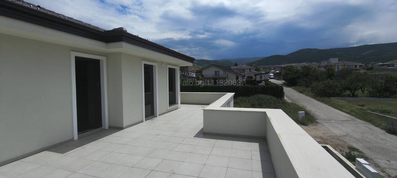 Продава КЪЩА, с. Белащица, област Пловдив, снимка 8 - Къщи - 54761489