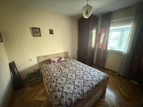 3-стаен град Благоевград, Запад