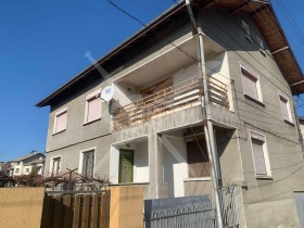 Hus Kostenec, region Sofia 2