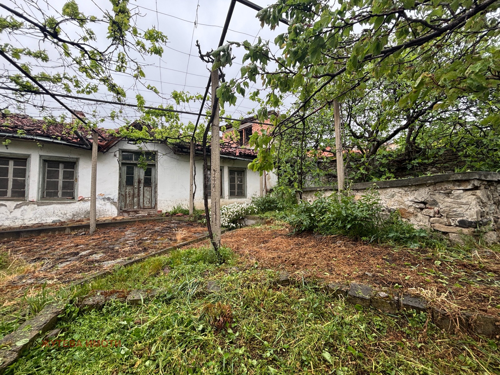 Продава КЪЩА, гр. Карлово, област Пловдив, снимка 11 - Къщи - 54532066