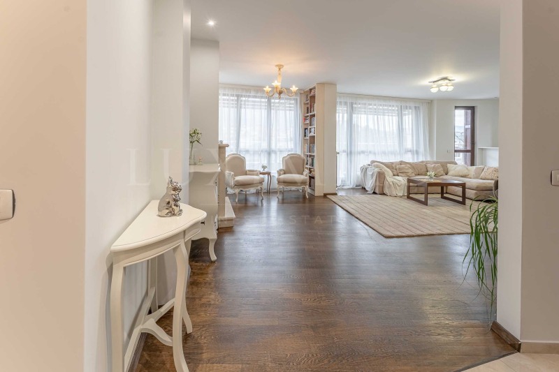 Продава 3-СТАЕН в град София, Манастирски ливади - 147 кв.м / 469 000 € » 917 284.27 лв., ЛУКСИММО