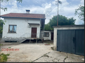 House Potsarnentsi, region Pernik 3