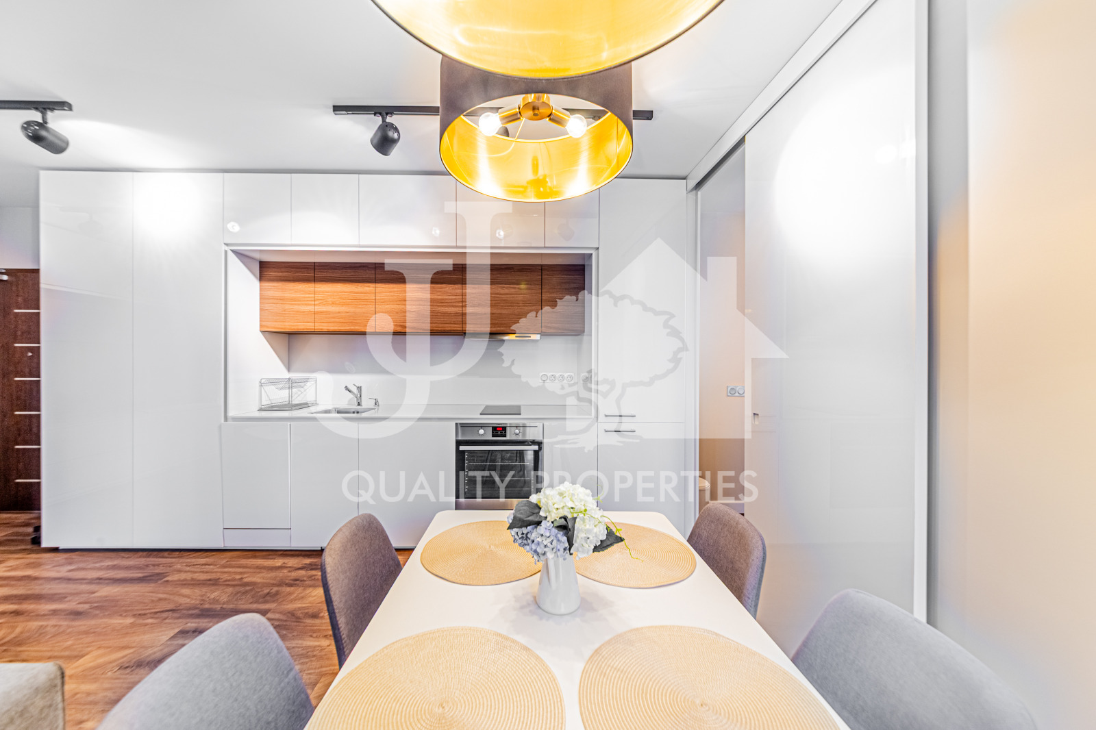 Продава 3-СТАЕН, гр. София, Лозенец, снимка 2 - Апартаменти - 54225858