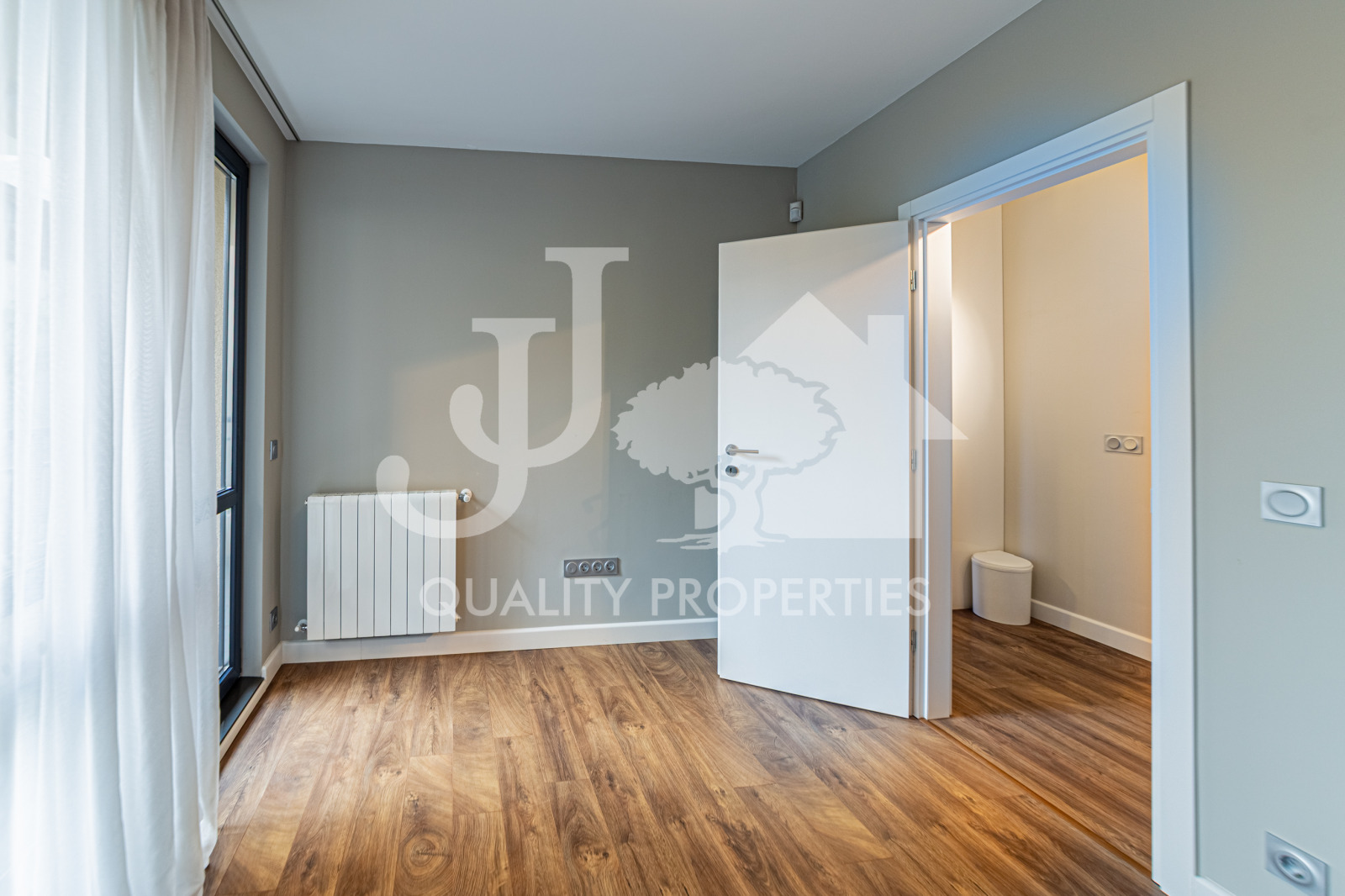 Продава 3-СТАЕН, гр. София, Лозенец, снимка 5 - Апартаменти - 54225858