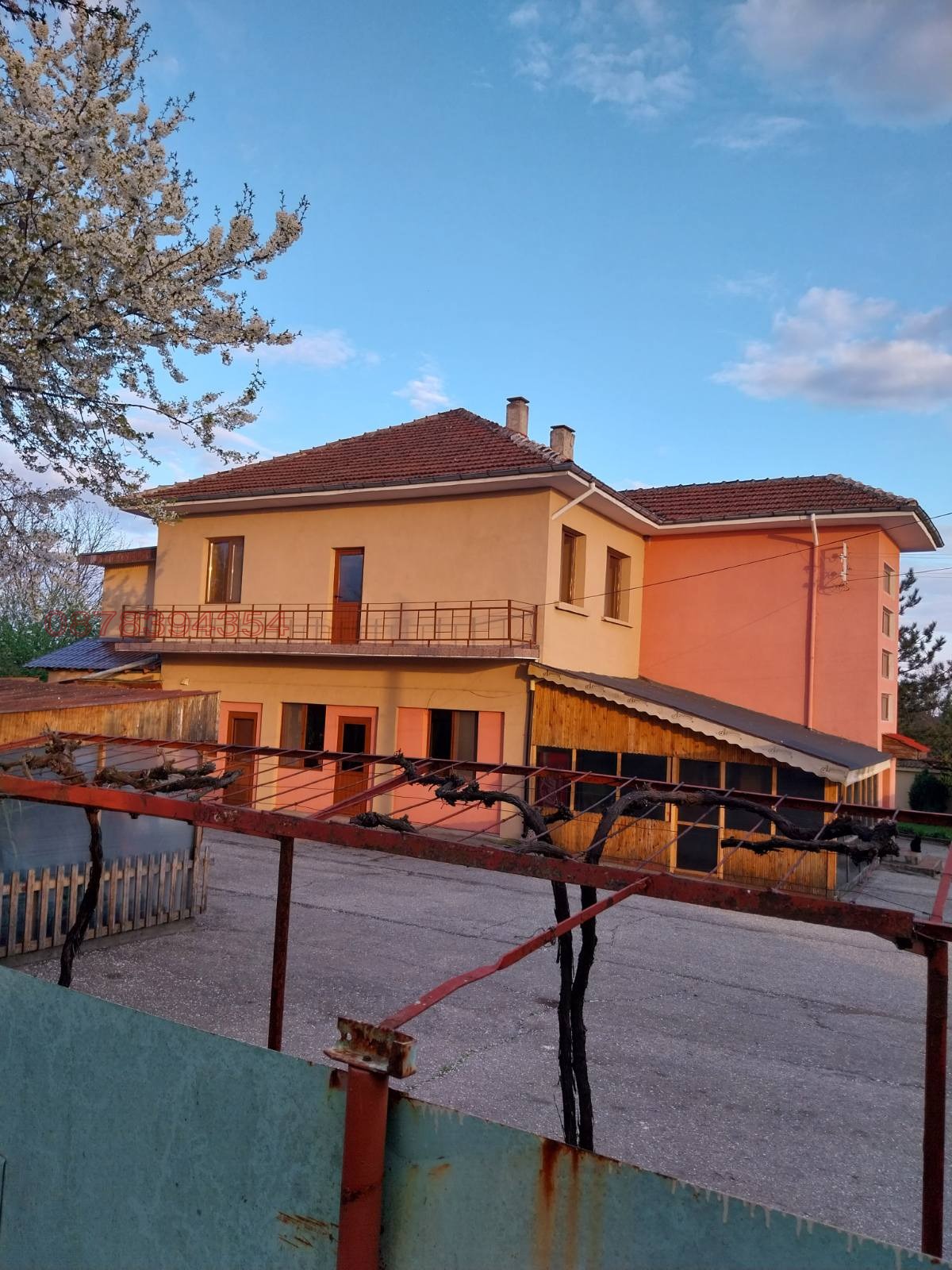 Продава КЪЩА, гр. Русе, Басарбово, снимка 2 - Къщи - 55904592