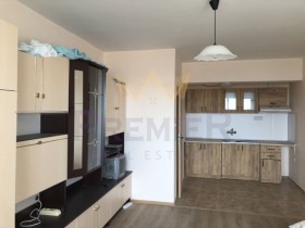 1 quarto Briz, Varna