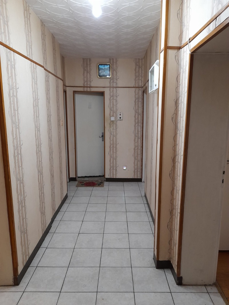 In vendita  2 camere da letto Ruse , Midiia Enos , 98 mq | 44446827