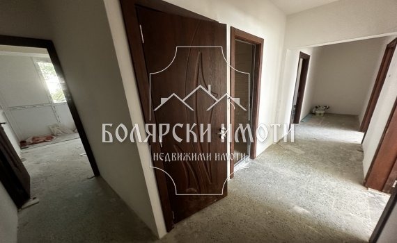 Продава 3-СТАЕН, гр. Велико Търново, Колю Фичето, снимка 1 - Aпартаменти - 46987724