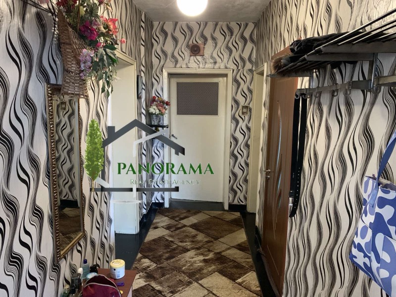 Продава КЪЩА, гр. Шумен, Дивдядово, снимка 9 - Къщи - 47507951