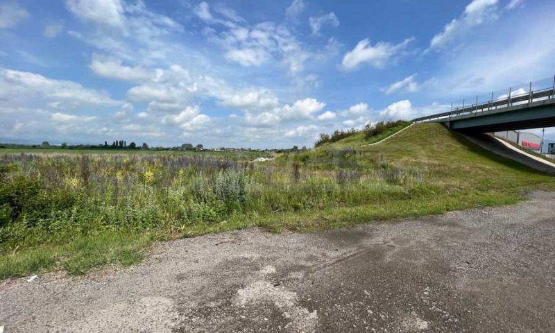 Продава ПАРЦЕЛ в град София, Триъгълника - 12000 кв.м / 1 440 000 € » 2 816 395.20 лв., СУПРИММО - ГЛАВЕН ОФИС