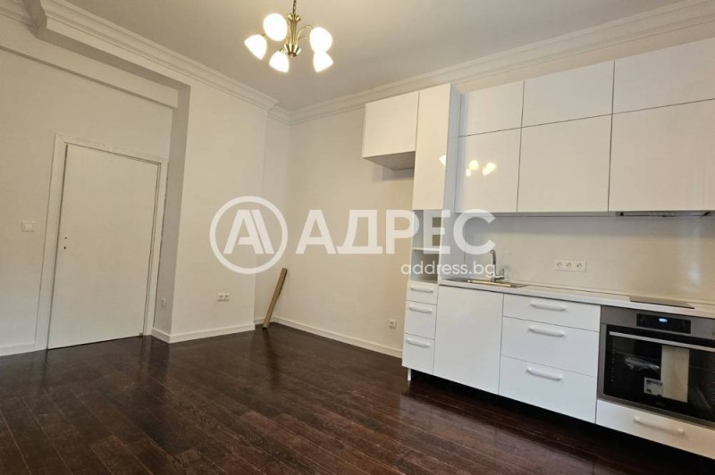 À venda  1 quarto Sofia , Doktorski pametnik , 70 m² | 33079430