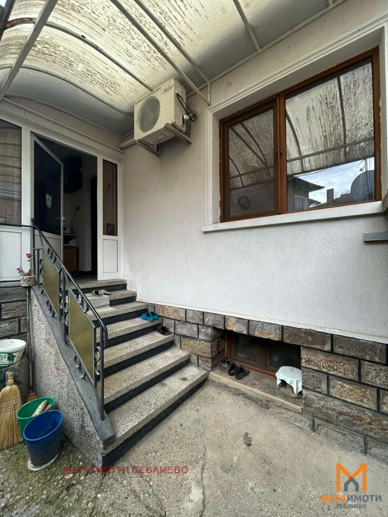 Продава КЪЩА, гр. Севлиево, област Габрово