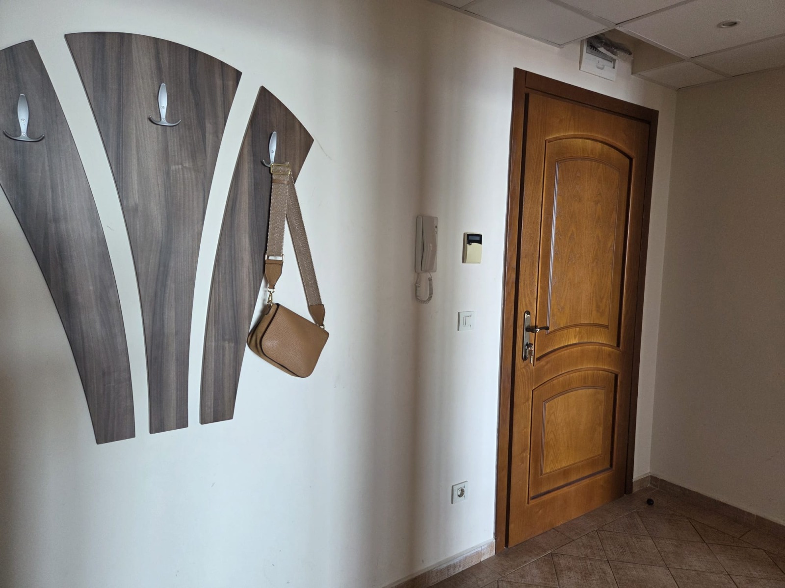 Продава 2-СТАЕН, гр. Варна, к.к. Св.Св. Константин и Елена, снимка 16 - Апартаменти - 54206021