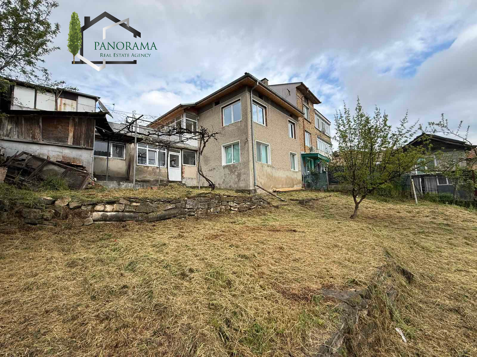 Продава КЪЩА, гр. Велики Преслав, област Шумен, снимка 2 - Къщи - 54292785