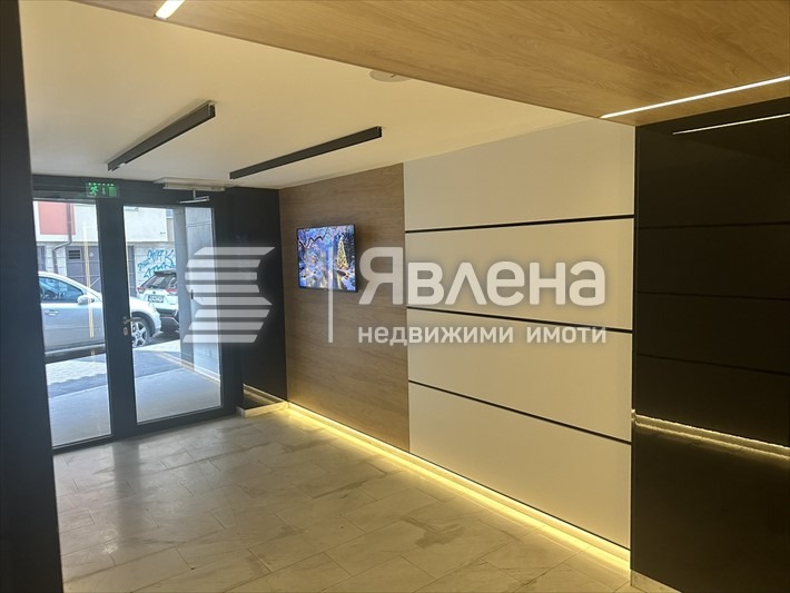 Продава  4-стаен град Пловдив , Младежки Хълм , 128 кв.м | 34537950
