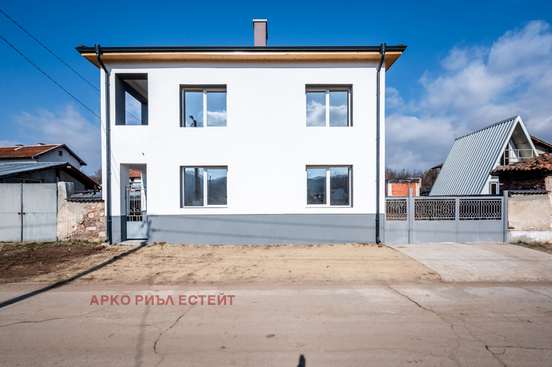 Продава  Къща област София , с. Богданлия , 160 кв.м | 29853803