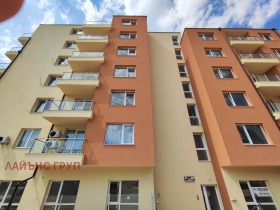 1 soverom Mladost 2, Varna