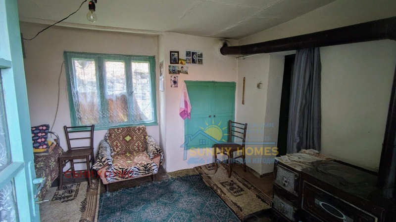 Продава КЪЩА, с. Джулюница, област Велико Търново