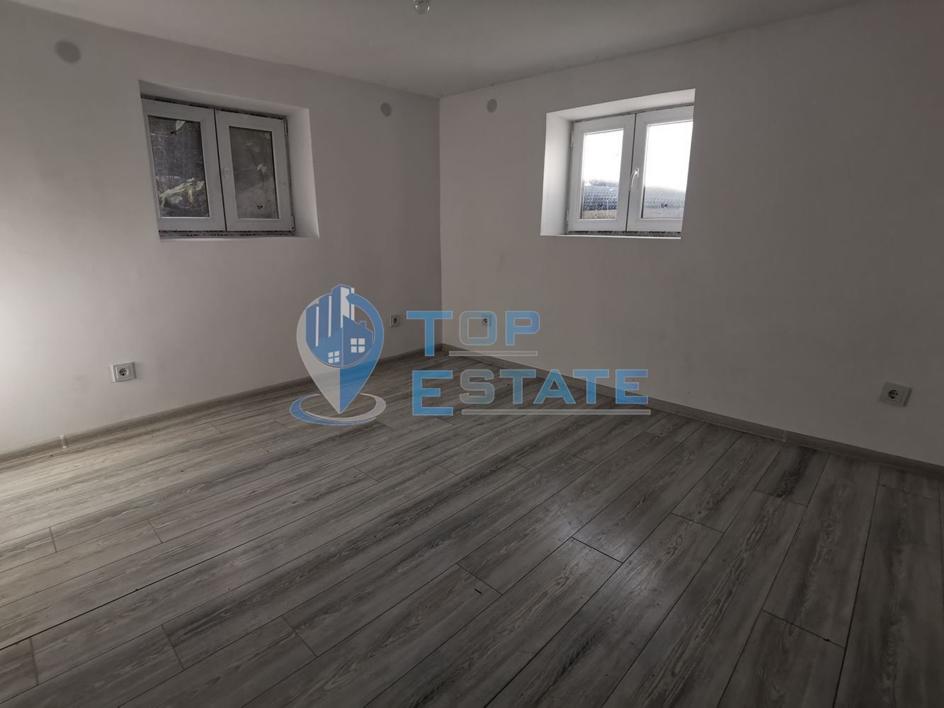 Продава КЪЩА, с. Джулюница, област Велико Търново, снимка 2 - Къщи - 42649460