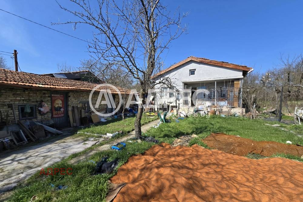 Продава КЪЩА, с. Изгрев, област Варна, снимка 2 - Къщи - 55052577