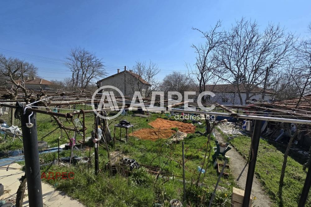 Продава КЪЩА, с. Изгрев, област Варна, снимка 3 - Къщи - 55052577