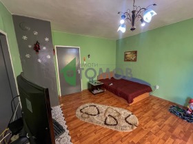 1 camera da letto 5-ti polk, Shumen 2