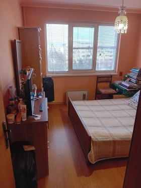 1 Schlafzimmer Ljulin 5, Sofia 4