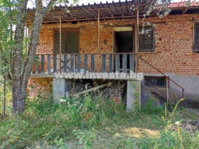 Продажба на имоти в с. Свежен, област Пловдив - изображение 2 