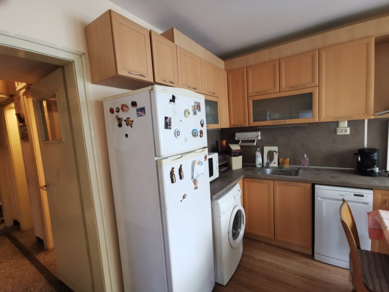 Продава  3-стаен град Русе , Център , 83 кв.м | 27776627 - изображение [2]