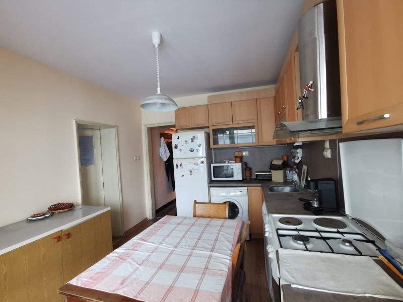 Продава  3-стаен град Русе , Център , 83 кв.м | 27776627
