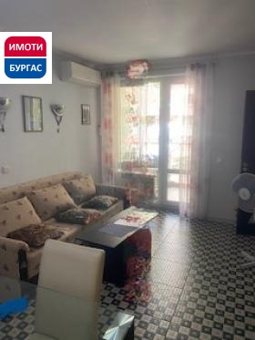 Продава 2-СТАЕН, гр. Бургас, Зорница, снимка 2 - Апартаменти - 54380608