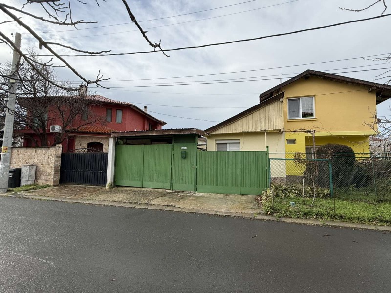Продава КЪЩА, гр. Бургас, Ветрен