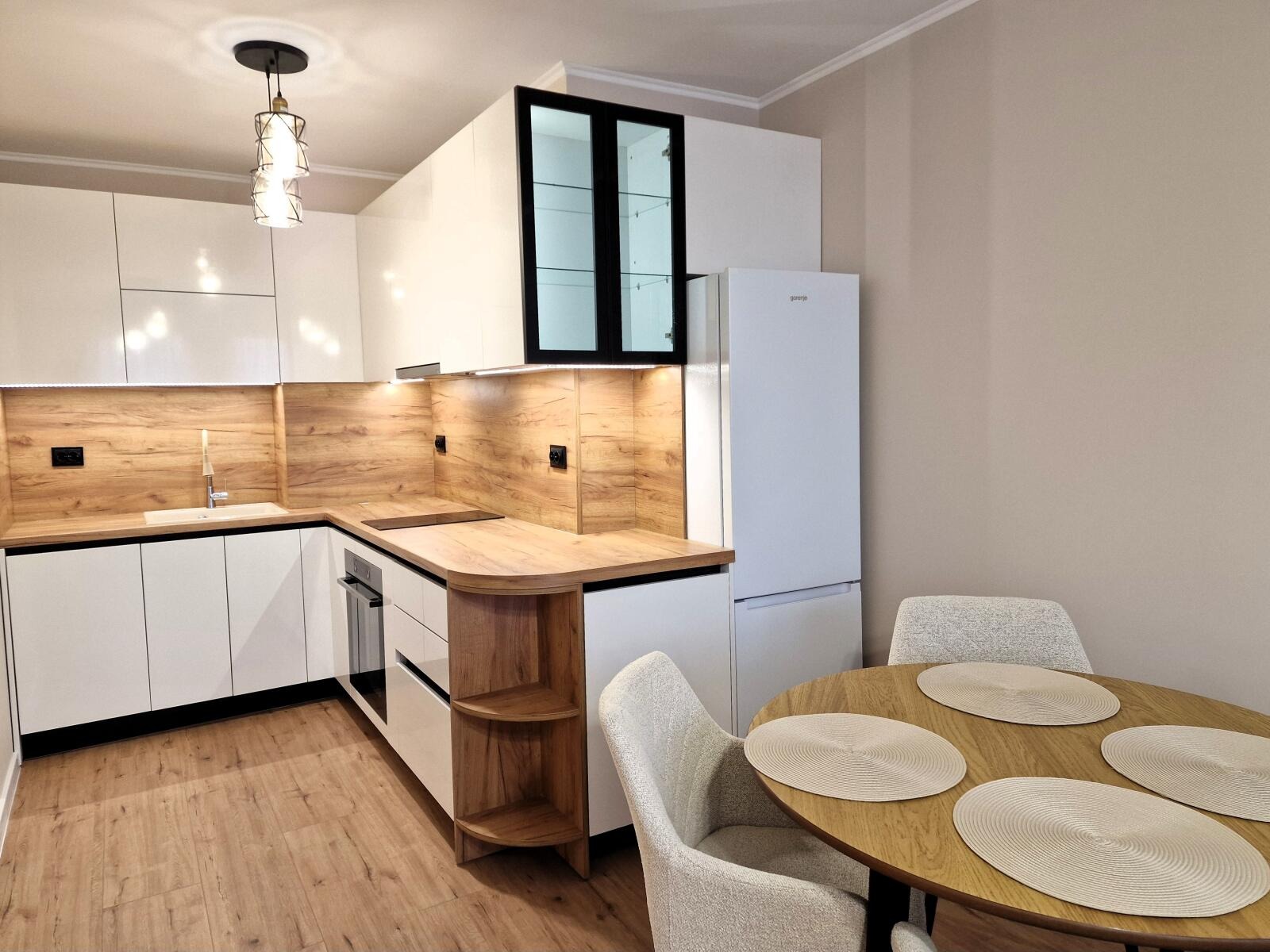 Продава 2-СТАЕН, гр. Пловдив, Остромила, снимка 5 - Апартаменти - 53680719