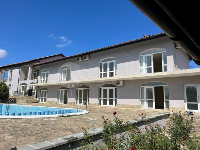 Продава КЪЩА в област Варна, с. Близнаци - 605 кв.м / 425 000 € » 831 227.75 лв., КАЛЧЕВ