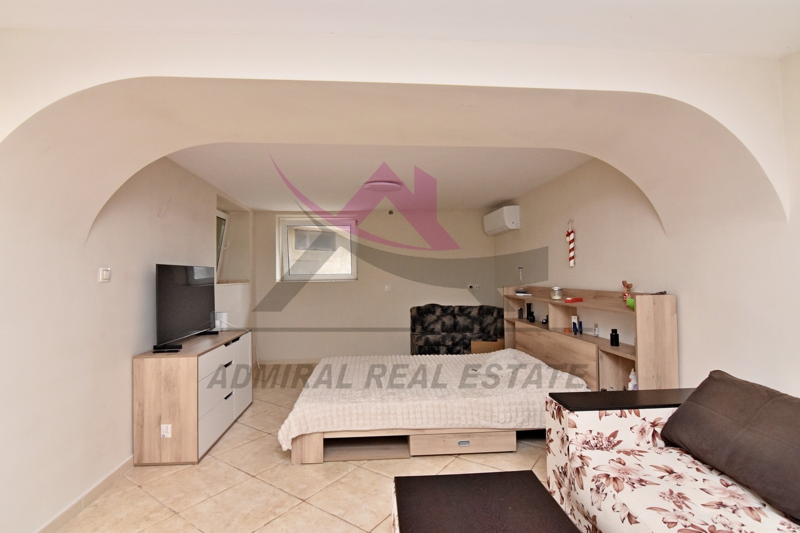Продава КЪЩА, гр. Белослав, област Варна, снимка 2 - Къщи - 54760075
