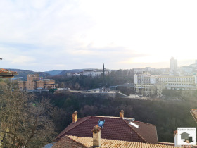 Hus Tsentar, Veliko Tarnovo 1