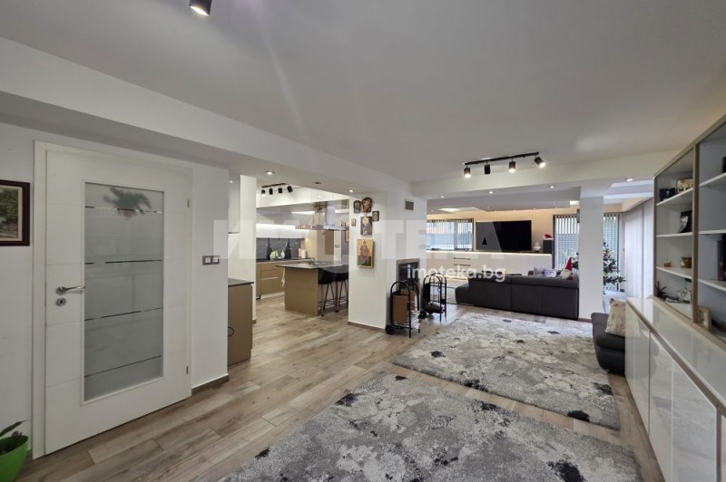 Продава КЪЩА, гр. София, Симеоново, снимка 2 - Къщи - 52871885