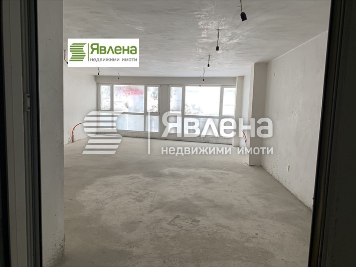 En venta  Comercio Sofia , Krasno selo , 81 metros cuadrados | 49306090