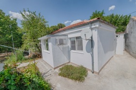 Продажба на къщи в град Добрич - изображение 8 