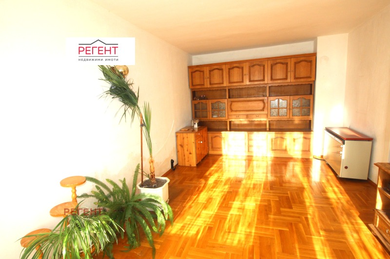 Продава 3-СТАЕН, гр. Габрово, Трендафил 1