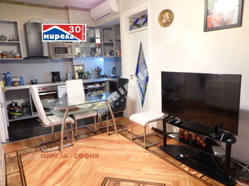 For Sale  2 bedroom Sofia , Tsentar , 70 sq.m | 50352009 - image [2]