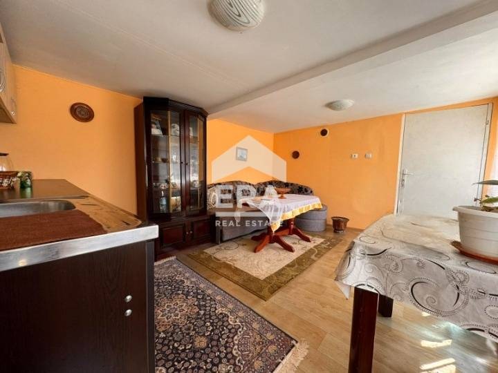 Продава КЪЩА, с. Генерал Киселово, област Варна, снимка 15 - Къщи - 54106748