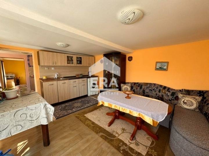 Продава КЪЩА, с. Генерал Киселово, област Варна, снимка 16 - Къщи - 54106748