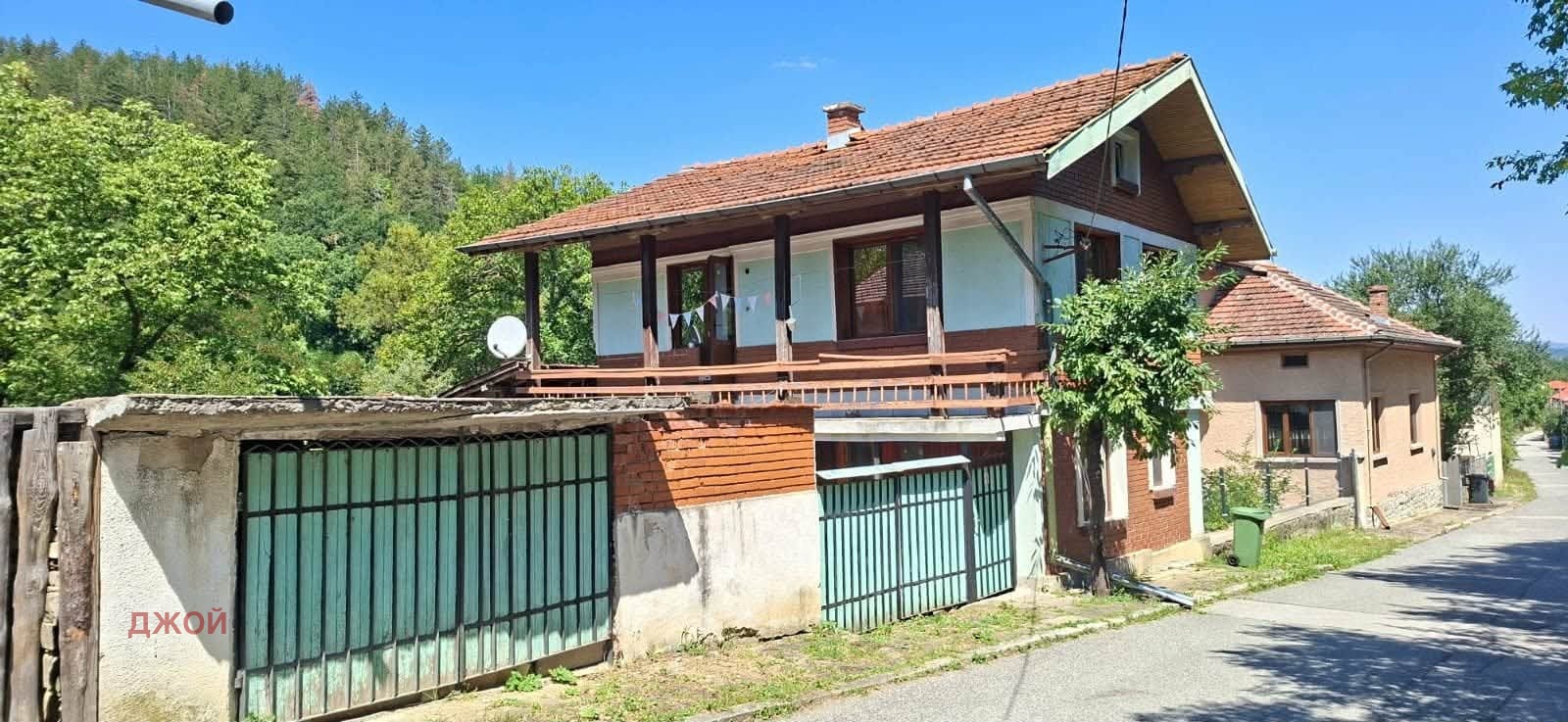 Продава КЪЩА, с. Лопян, област София област