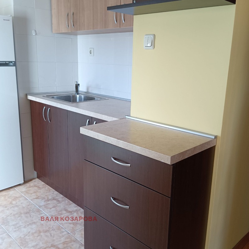 Продава 3-СТАЕН, гр. Плевен, Широк център, снимка 3 - Aпартаменти - 48389642